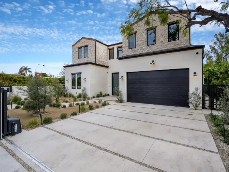 Professional Garage Door Hardware Replacement process